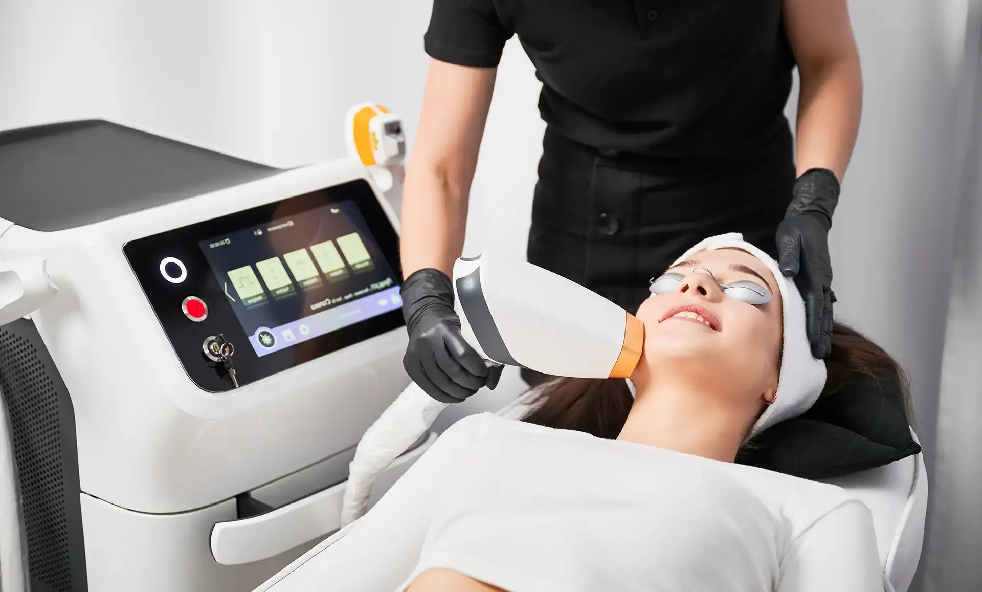 Dauerhafte Haarentfernung im ESDE Kosmetikstudio in Königsbrunn bei Augsburg