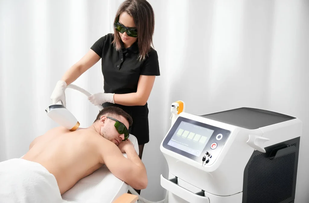 Dauerhafte Haarentfernung, Lasern für Herren im Kosmetikstudio Königsbrunn bei Augsburg